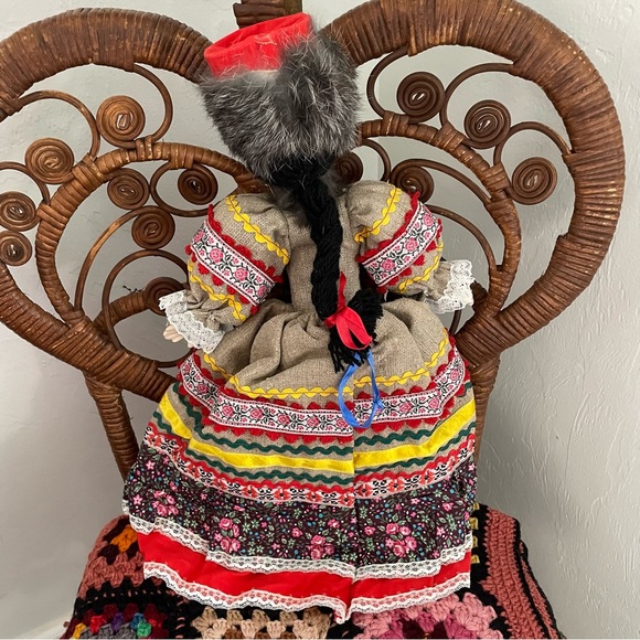 Vintage Russian Doll Gorgeous! 19” Colorful Beauty! - Picture 3 of 7